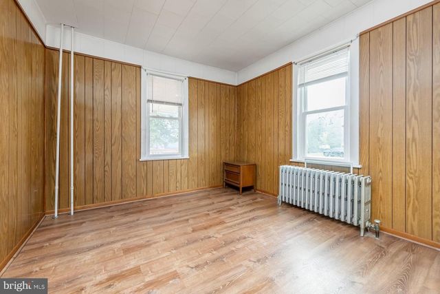 16 MANTUA RD, Mount Royal, NJ 08061