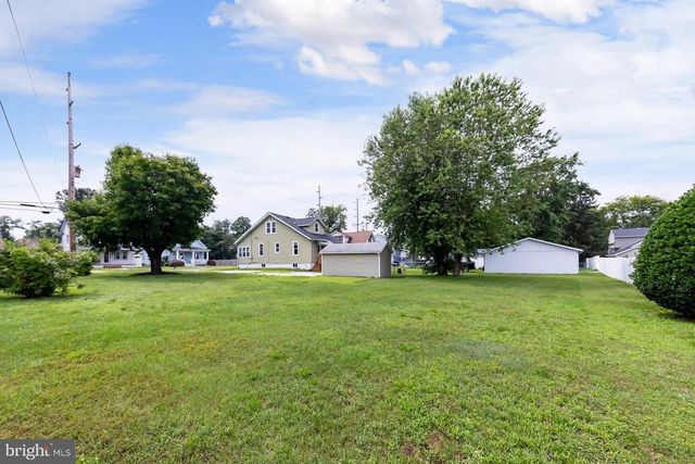 16 MANTUA RD, Mount Royal, NJ 08061