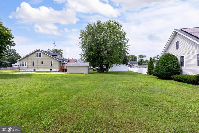 16 MANTUA RD, Mount Royal, NJ 08061