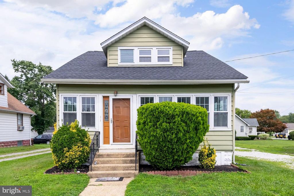 16 MANTUA RD, Mount Royal, NJ 08061