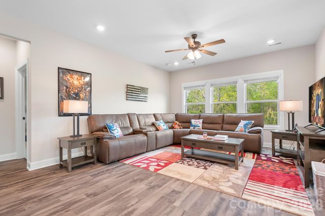 1909 Lotus Lane, Denver, NC 28037