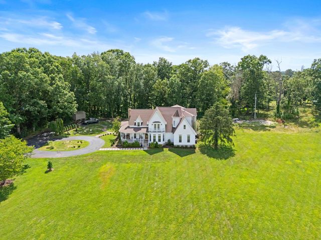 1055 Maple Grove School Road, London, KY 40744