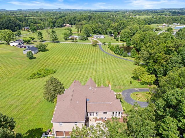 1055 Maple Grove School Road, London, KY 40744