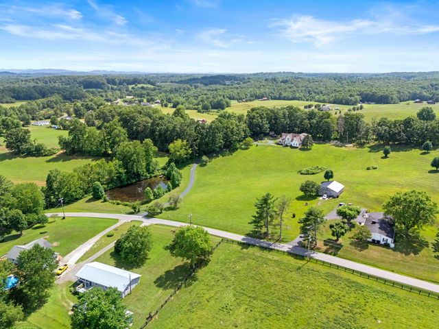 1055 Maple Grove School Road, London, KY 40744