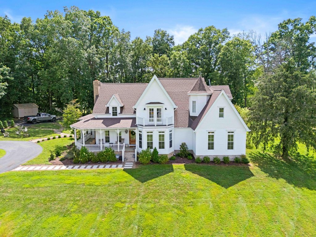 1055 Maple Grove School Road, London, KY 40744