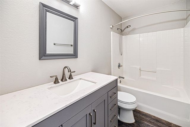 3817 Gilbert Avenue 107, Dallas, TX 75219