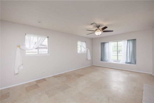 6993 Lake View Dr, Corpus Christi, TX 78412