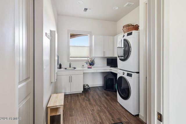 1355 ROCKWOOD Drive, Prescott, AZ 86305