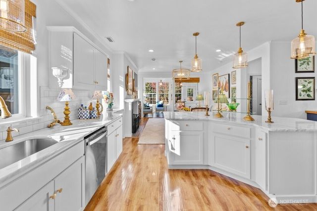 8236 NE Vashon Drive, Lacey, WA 98516