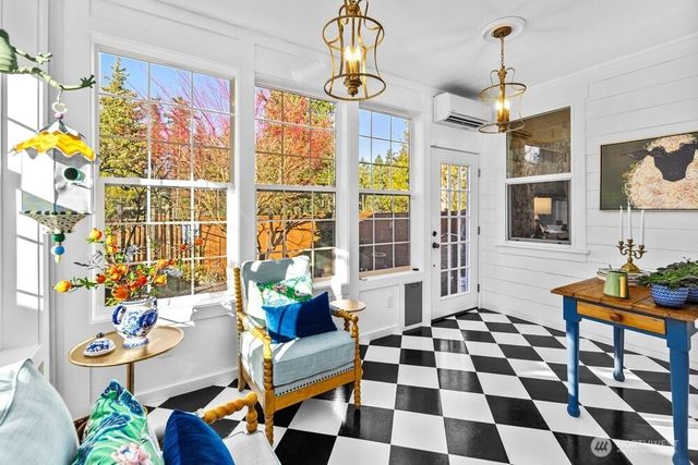 8236 NE Vashon Drive, Lacey, WA 98516