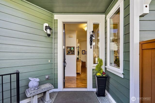 8236 NE Vashon Drive, Lacey, WA 98516