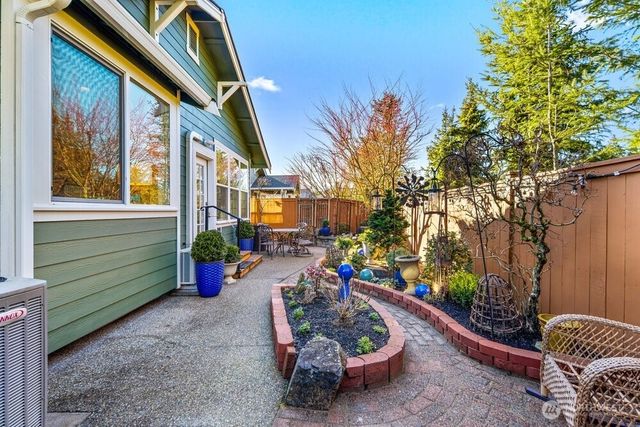 8236 NE Vashon Drive, Lacey, WA 98516