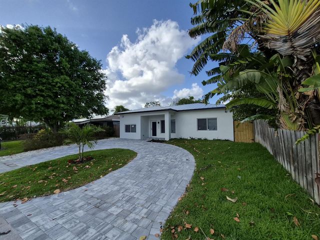 111 NE 45 Street, Oakland Park, FL 33334
