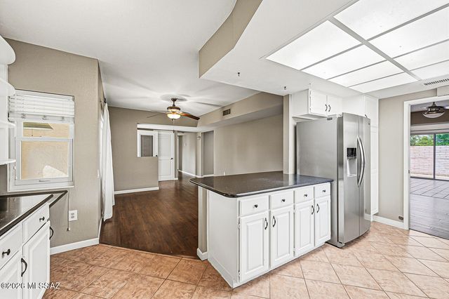1939 S San Vincent Drive, Green Valley, AZ 85614