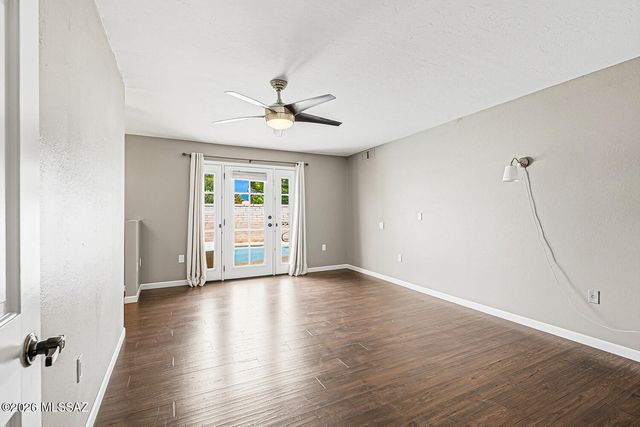 1939 S San Vincent Drive, Green Valley, AZ 85614