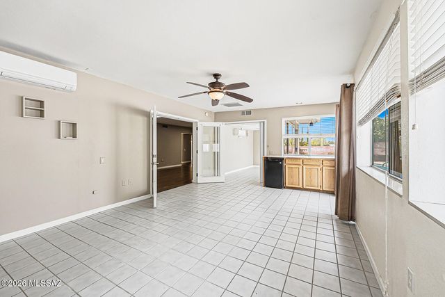 1939 S San Vincent Drive, Green Valley, AZ 85614