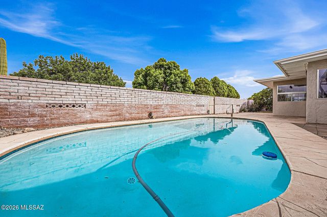 1939 S San Vincent Drive, Green Valley, AZ 85614