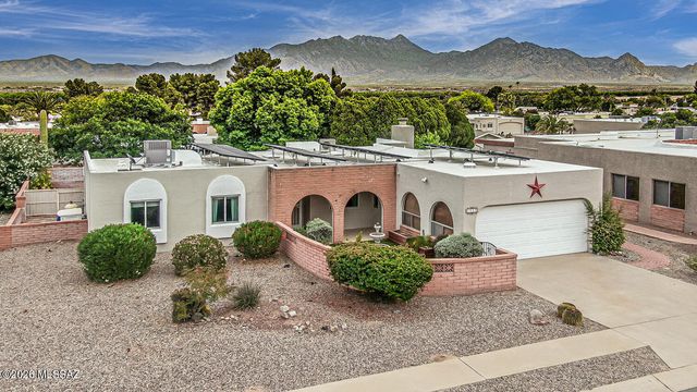 1939 S San Vincent Drive, Green Valley, AZ 85614