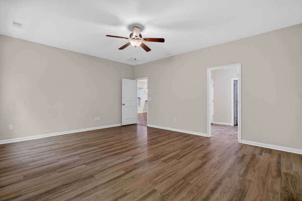 Image 18 of property listing at 3121 Mulan Lane, Charleston, SC 29414