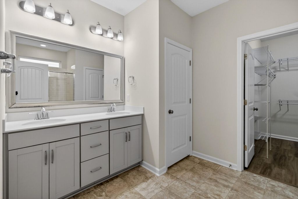 Image 19 of property listing at 3121 Mulan Lane, Charleston, SC 29414