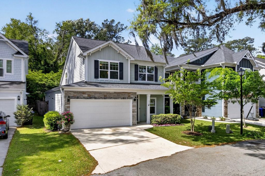 Image 2 of property listing at 3121 Mulan Lane, Charleston, SC 29414