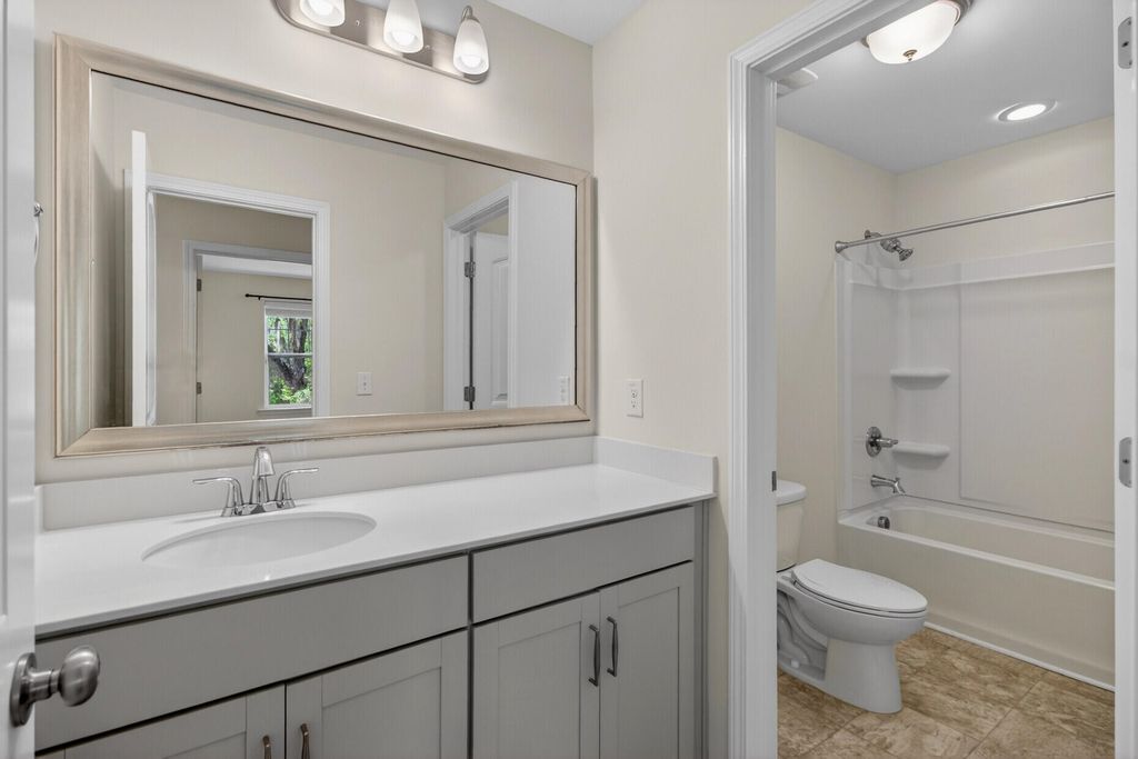 Image 25 of property listing at 3121 Mulan Lane, Charleston, SC 29414