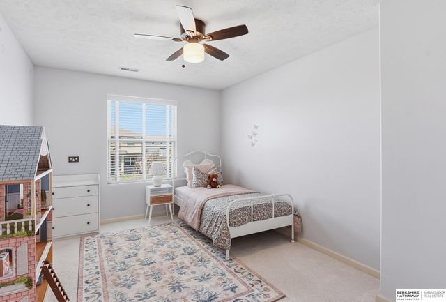 11611 S 110 Avenue, Papillion, NE 68046