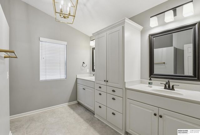 11611 S 110 Avenue, Papillion, NE 68046
