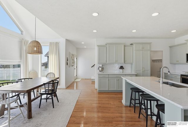 11611 S 110 Avenue, Papillion, NE 68046