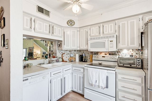 336 Melrose Drive 14A, Richardson, TX 75080