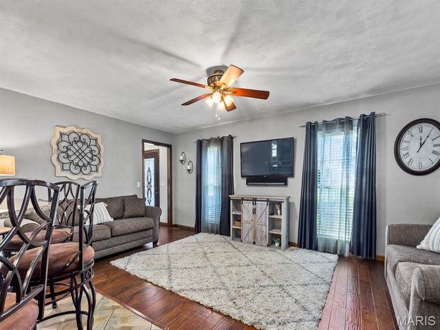 14 Lakeview Drive, Freeburg, IL 62243