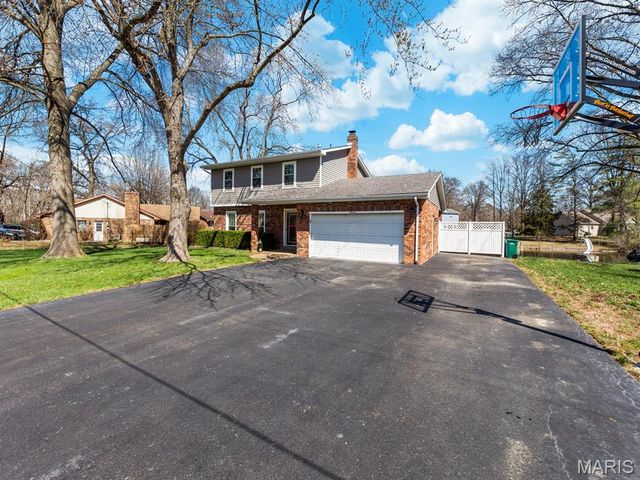 14 Lakeview Drive, Freeburg, IL 62243