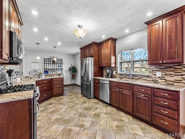 14 Lakeview Drive, Freeburg, IL 62243