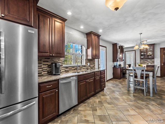 14 Lakeview Drive, Freeburg, IL 62243