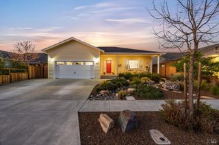 1935 San Marcos Dr, Santa Rosa, CA 95403