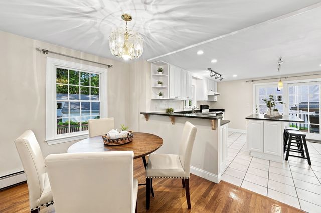 438 Waltham St, Lexington, MA 02421