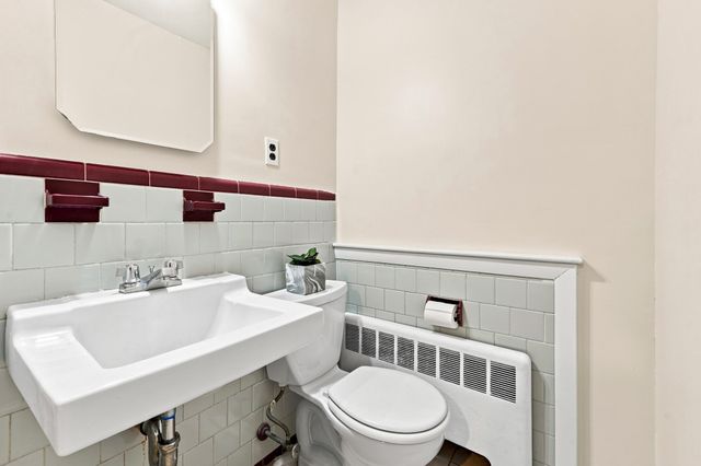 438 Waltham St, Lexington, MA 02421