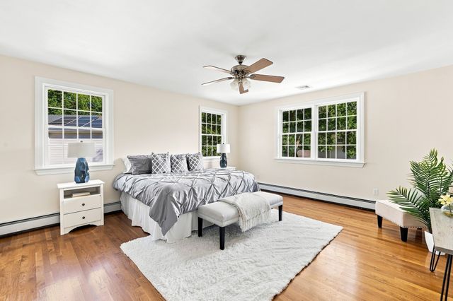 438 Waltham St, Lexington, MA 02421