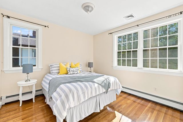 438 Waltham St, Lexington, MA 02421