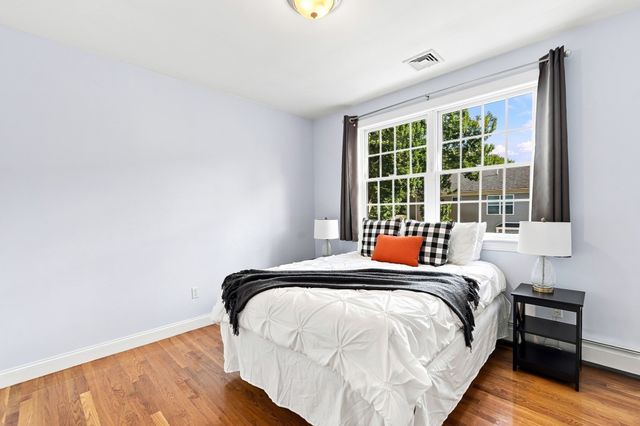 438 Waltham St, Lexington, MA 02421