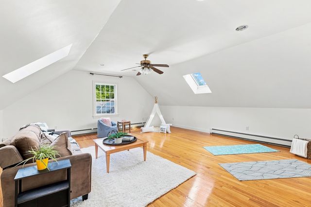 438 Waltham St, Lexington, MA 02421