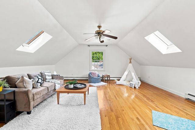 438 Waltham St, Lexington, MA 02421