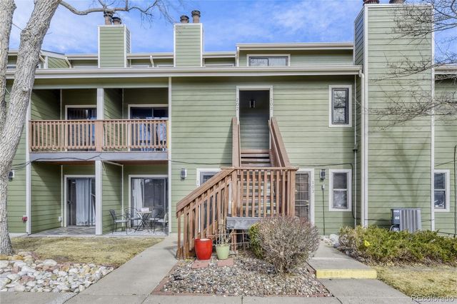 540 S Forest Street 202, Denver, CO 80246