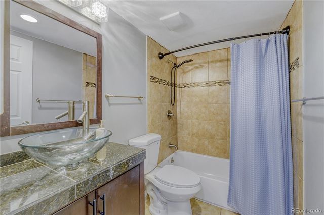 540 S Forest Street 202, Denver, CO 80246