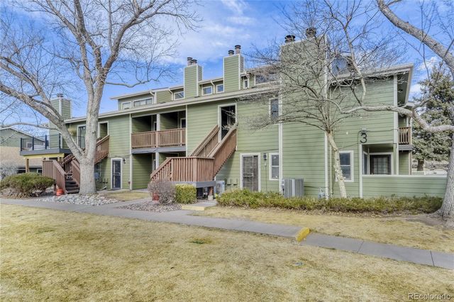 540 S Forest Street 202, Denver, CO 80246
