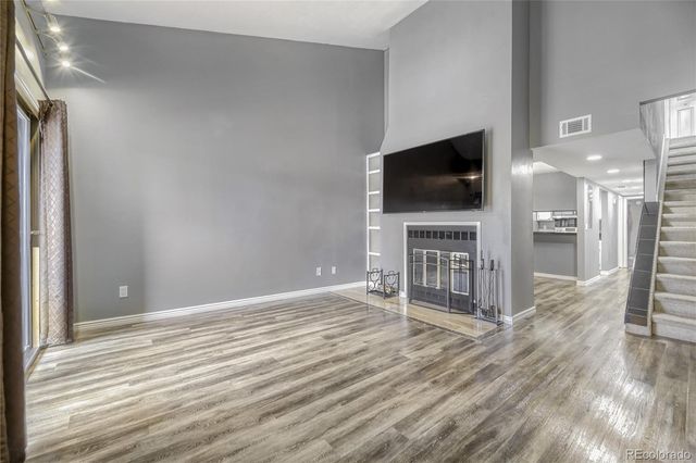 540 S Forest Street 202, Denver, CO 80246
