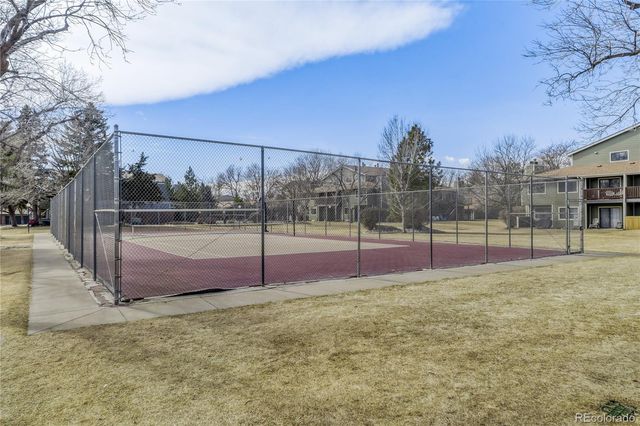 540 S Forest Street 202, Denver, CO 80246