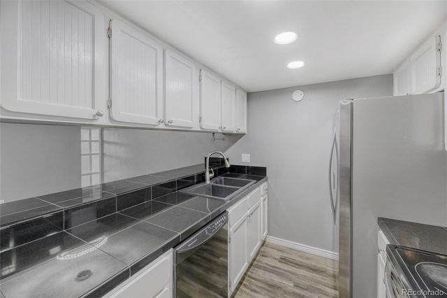 540 S Forest Street 202, Denver, CO 80246