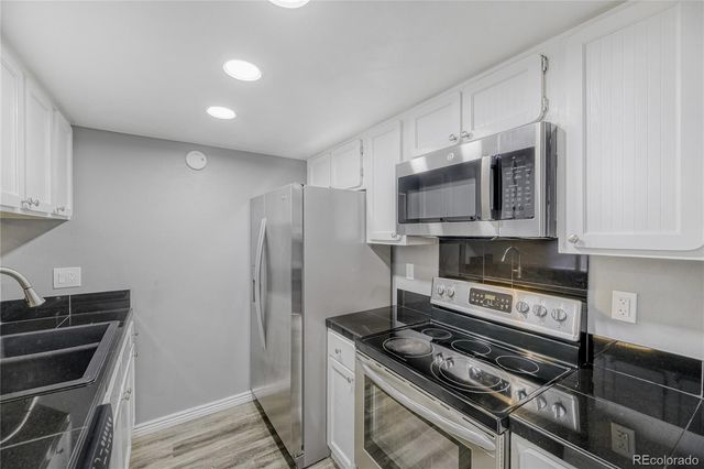 540 S Forest Street 202, Denver, CO 80246