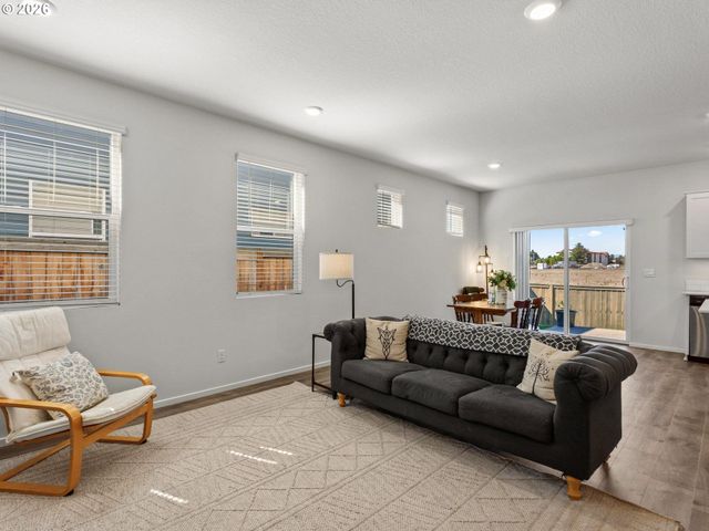 1302 Sw 5TH St, Battle Ground, WA 98604